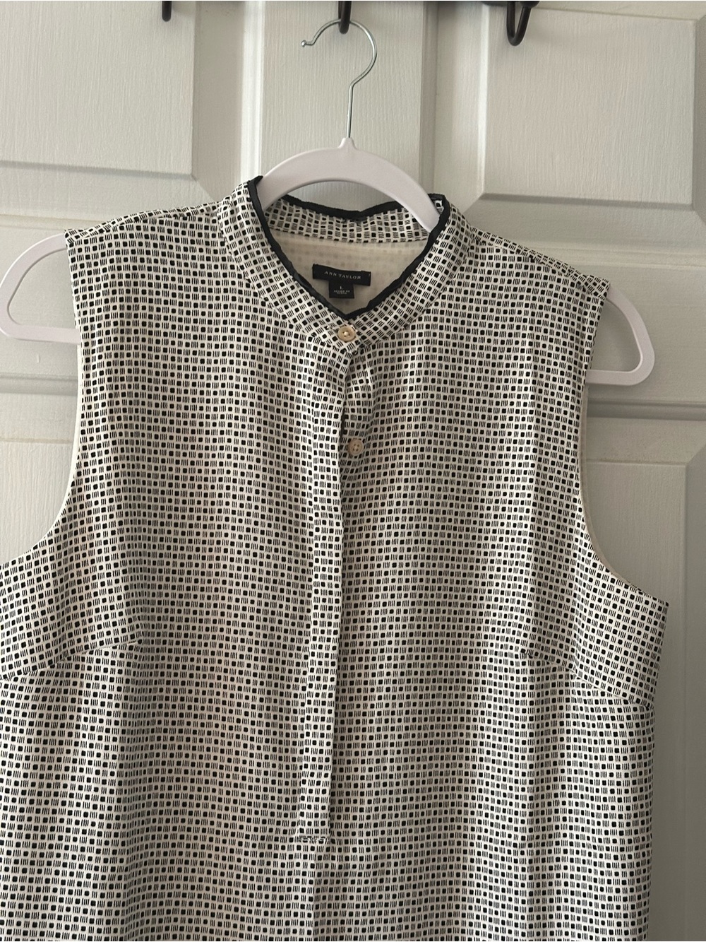 Ann Taylor Black and White Sleeveless Grid-Print Mandarin Collar Dress